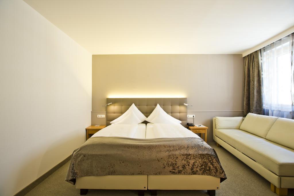 Stadthotel Goldenes Schiff Bad Ischl Buitenkant foto