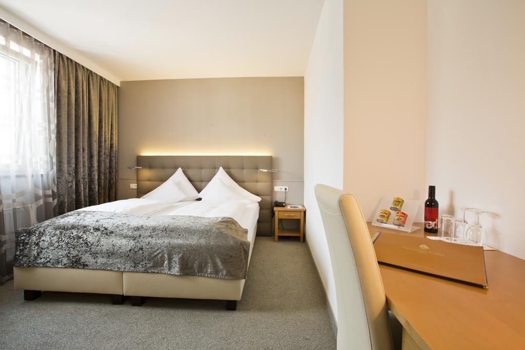 Stadthotel Goldenes Schiff Bad Ischl Buitenkant foto